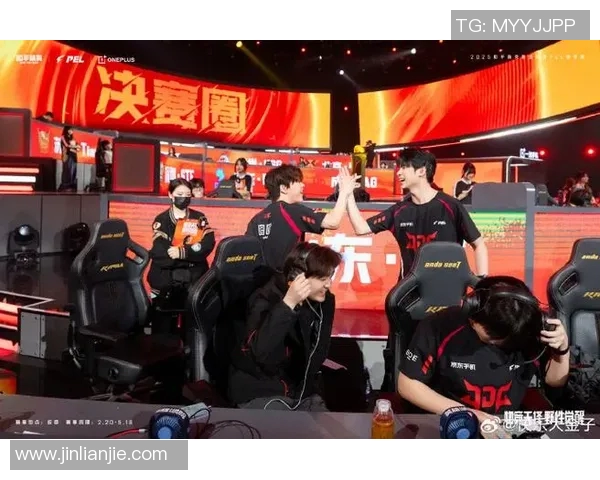 S15LOL赛事与和平精英的完美结合探讨JDG战队的技术秘密与战术解析